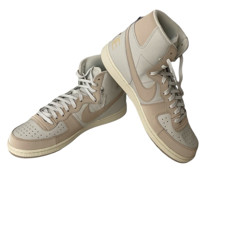 Nike Be True Terminator white and pink , one charm included, size 13